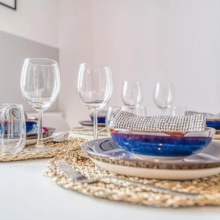 Le Positif ¶ Gare¶ Confort¶ Spacieux